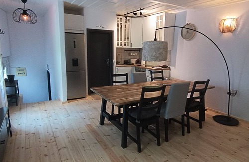 Skiathos Town Apartment | Casa di Lia, stylish apartment in the center