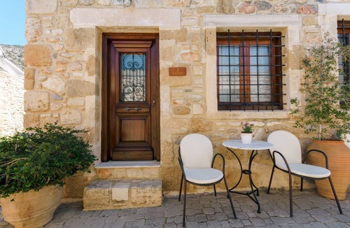 Old Hersonissos Apartment | Casa Di Veneto - Double Room by Estia