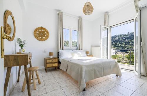 Stafylos Apartment | Casa Mia Skopelos - Spacious 3-Bedroom House near Stafylos Beach