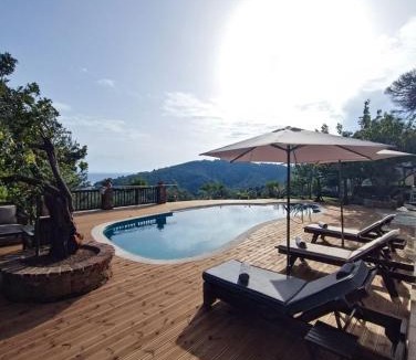 Troulos Villa | Cave Luxury Villas Skiathos