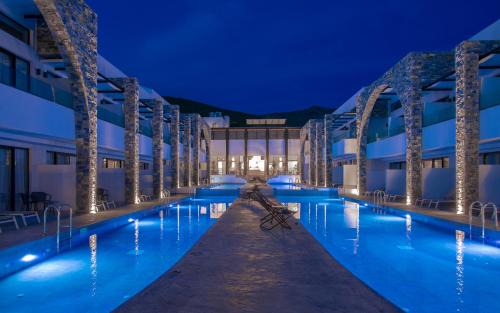 Kalamaki Hotel | Cavo di Suites