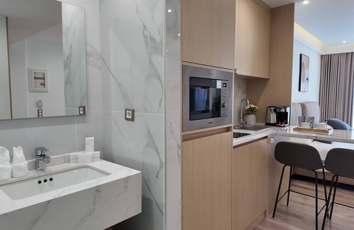 Piraeus Apartment | CC LUX King-Size Double Room 304