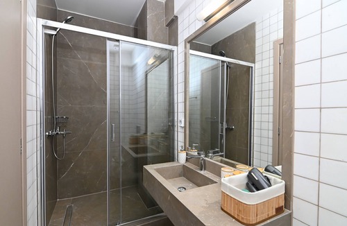 Omonia Apartment | Central Athens Living - Flow Two by ΜΡS