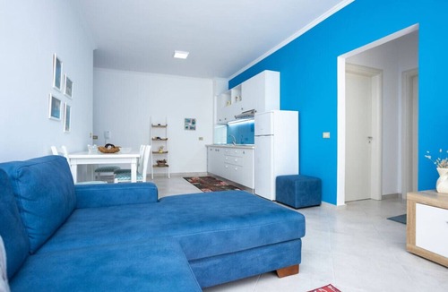 Vlore Apartment | Central Seaview Apartment by PikHost