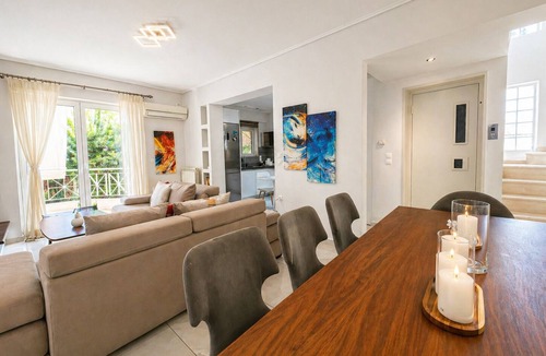 Chalandri House | Chalandri Spacious 4BR 3-Level Maisonette by ΜΡS