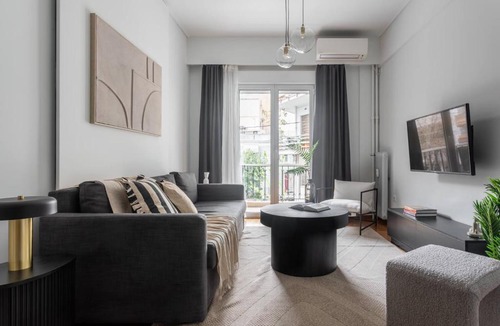 Anafiotika Apartment | Charming & Comfy 2BD Apartment in Acropolis Area by UPSTREET