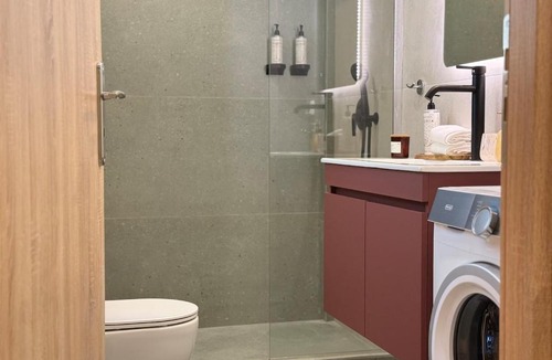 Kypseli Apartment | Chic Stay next to Agiou Georgiou square