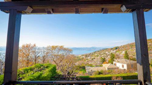 Agios Georgios Nilias House | Chrissi Nefeli