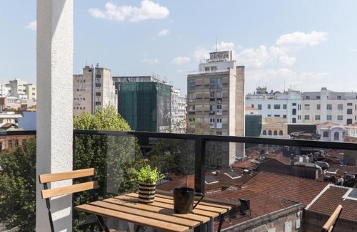 Ladadika Apartment | City Air