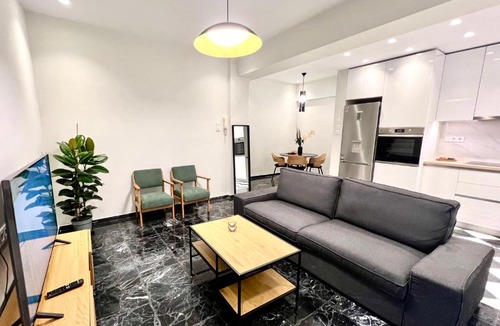 Athens Apartment | CK Athens Fine Stay -Neos Kosmos- Lux & Modern Apartment Opposite Metro with Rooftop Lounge & Acropolis Views
