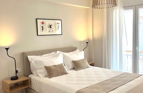 Athens Apartment | CK Athens Fine Stay -Neos Kosmos- Lux & Modern Apartment Opposite Metro with Rooftop Lounge & Acropolis Views