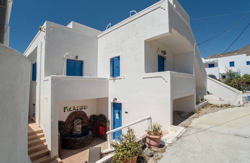 Perissa Apartment | Classic Triple Room 1 with Mountain View, Balcony and Air Conditioning