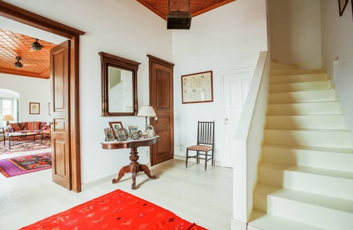 idhra Villa | Classy Villa with Wonderful View and swimming pool
