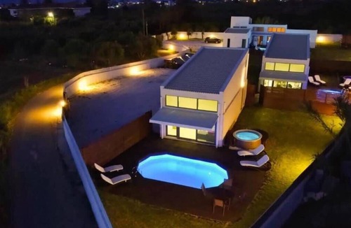 Kolymbari Villa | Cocoon Coral Villa | 1km from Maleme beach