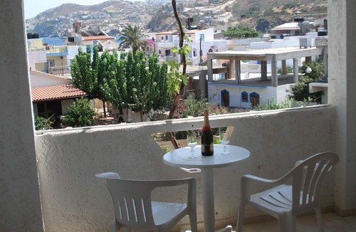 Agia Pelagia Apartment | Comfortable Apartment next to the beach