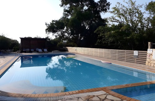 Gouvia House | Comfy Studio in Gouvia – Balcony & Pool Access (Studio 1)