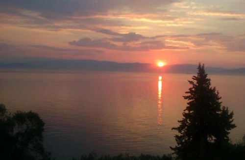 Benitses Apartment | Corfu sunrise sea view apartments 100m from the beach
