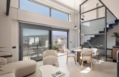 Nea Chora Apartment | Cosmos Penthouse Suite