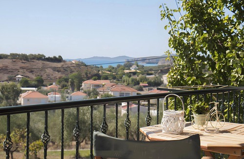 Foinikounta House | Country House 'No 5 Holiday Home' with Sea View, Wi-Fi and Air Conditioning