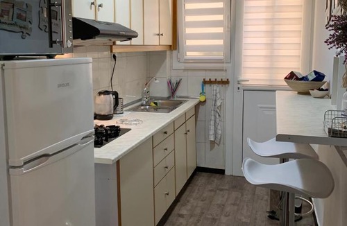 Kinosargous Apartment | Cozy and Chic apartment in the Center, 5 min Subway