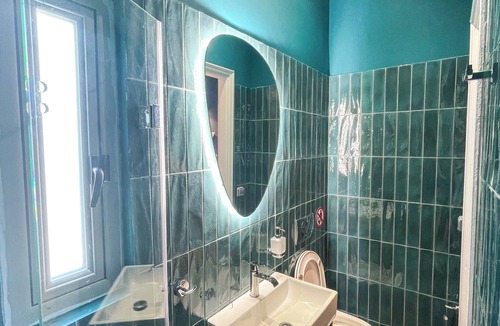 Piraeus Cottage | Cozy apartment for a Duo next to Metro and Port.