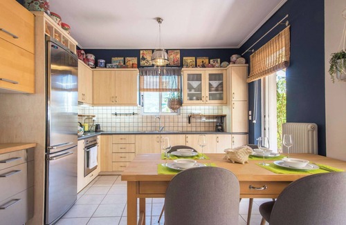 Athens Apartment | Cozy Apartment with Beautiful Balcony