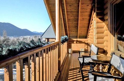 Kato Pedina Ski Chalet | Cozy retreat on Parnassos Mountain.