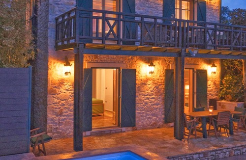 Agios Spyridon Corfu Villa | Cozy Private Cottage with Heated Pool