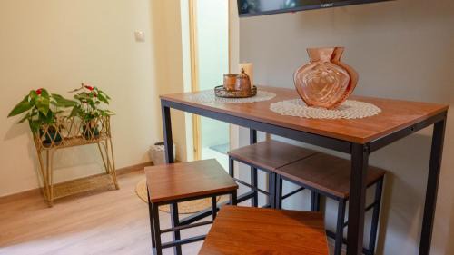 Kerameikos Apartment | Cozy Roots