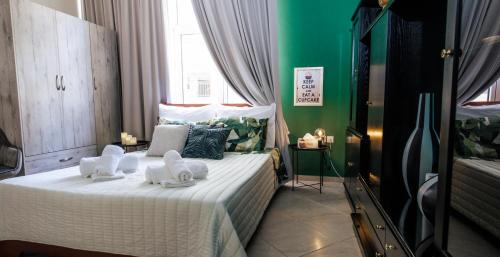 Kozani Apartment | Cozy studio Anastasia-spotless-quiet-Free private garage