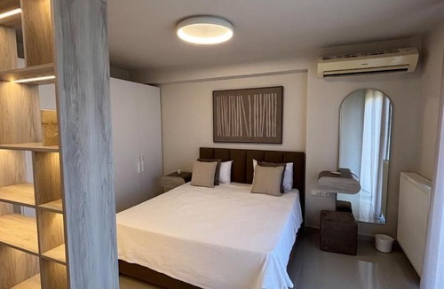 Glyfada Apartment | Crystal Green Signature Properties