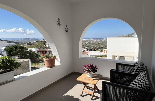 Glinado House | Cycladic house with stunning view to the sea, ideal for families and friends