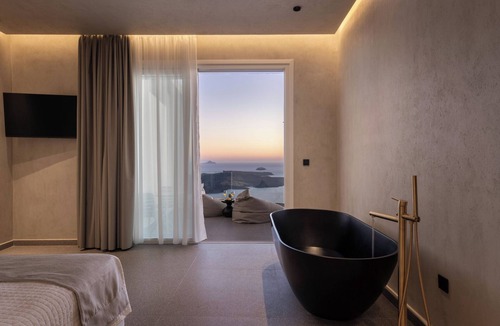 Firostefani House | Damigos Caldera World