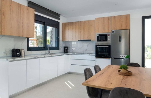 Petaloudes Apartment | Davlakos Wohnung Rea 2 by Interhome