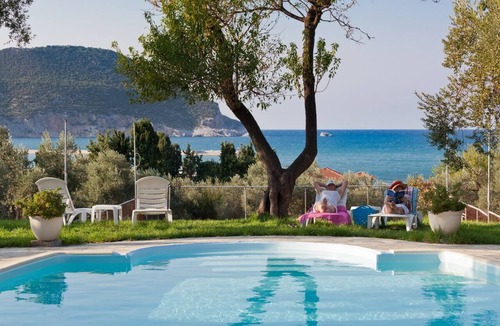 Skopelos Town Cottage | Del & Sol 1 seaside semi detached cottages.