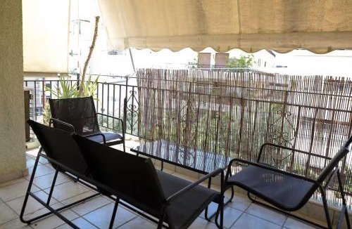 Glyfada Apartment | deloshome