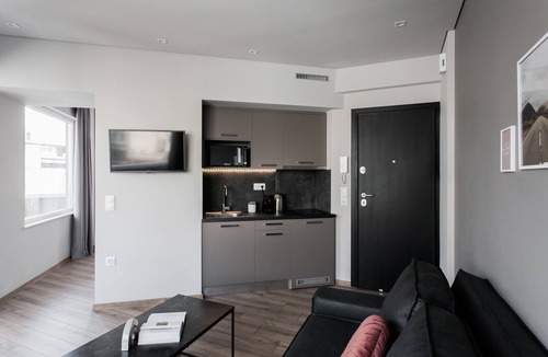 Kinosargous Apartment | Deluxe 1BR Apartment at WYZ Athens