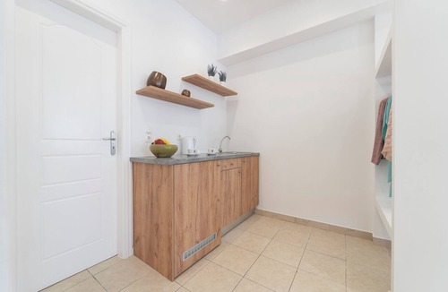 Agios Georgios Bed & Breakfast | Deluxe Apartment BB for 4 guests