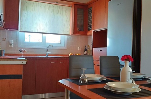 Xylokastro-Evrostina Apartment | Deluxe Apartment with Sea View and 3 Balconies