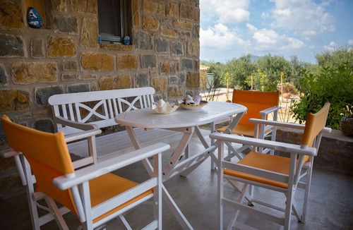 Pylos-Nestoras Villa | Deluxe Messinia Villa | 2 bedrooms | Villa with Garden View | Shared Pool