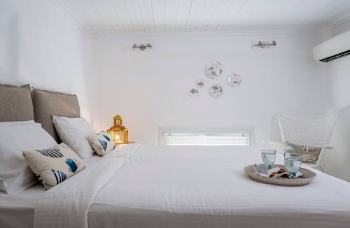 Ornos Villa | Deluxe Mykonos Villa | 2 bedrooms | Villa Del Sol Pool View | Outdoor Pool