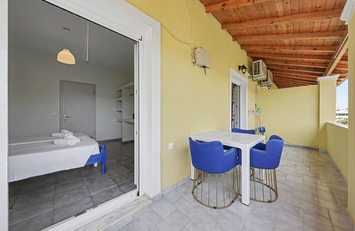Acharavi Apartment | Deluxe Quadruple Room 2 Apartment