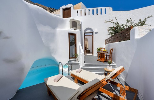 Megalochori Apartment | Deluxe Suite with Outdoor Hot Tub (Feredini) @ Aegean Mist Suites