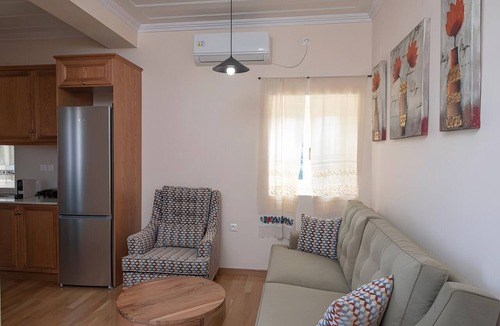 Spanokhorion Apartment | Dervisia Stonehouse 2 Apartment with Sea View, Wi-Fi, and Air Conditioning