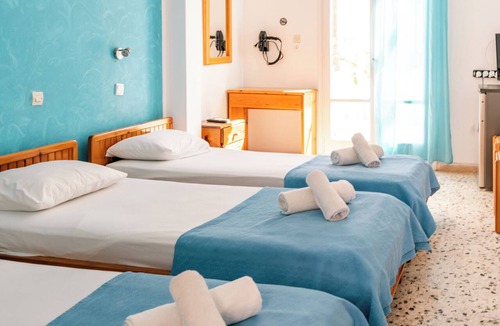 Kamari Hotel | Dilino Hotel