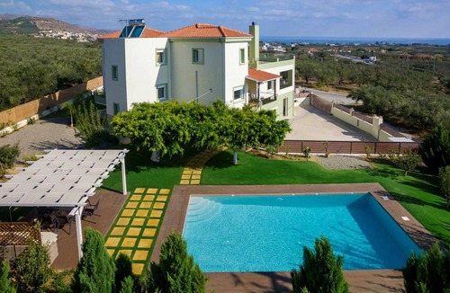 Minothiana Villa | Dimokratia Luxury Villa - Private Pool, Sea View, Next to the beach