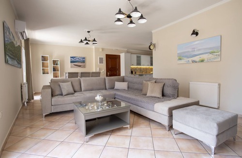 Argostoli Town Condo | Dina Apartment Argostoli