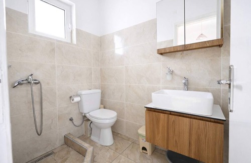 Patitiri Apartment | Dina's Flowers Alonissos - Ariadni Summer Getaway