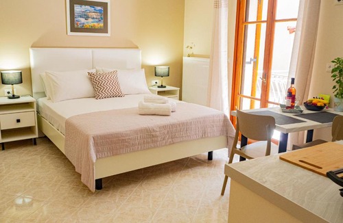 Argostoli Town Apartment | Dina Studio Argostoli 1