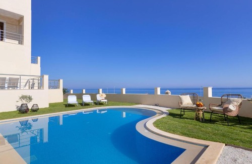 Sfakaki Apartment | Dolce Alba-Sea View Exclusive Maisonette